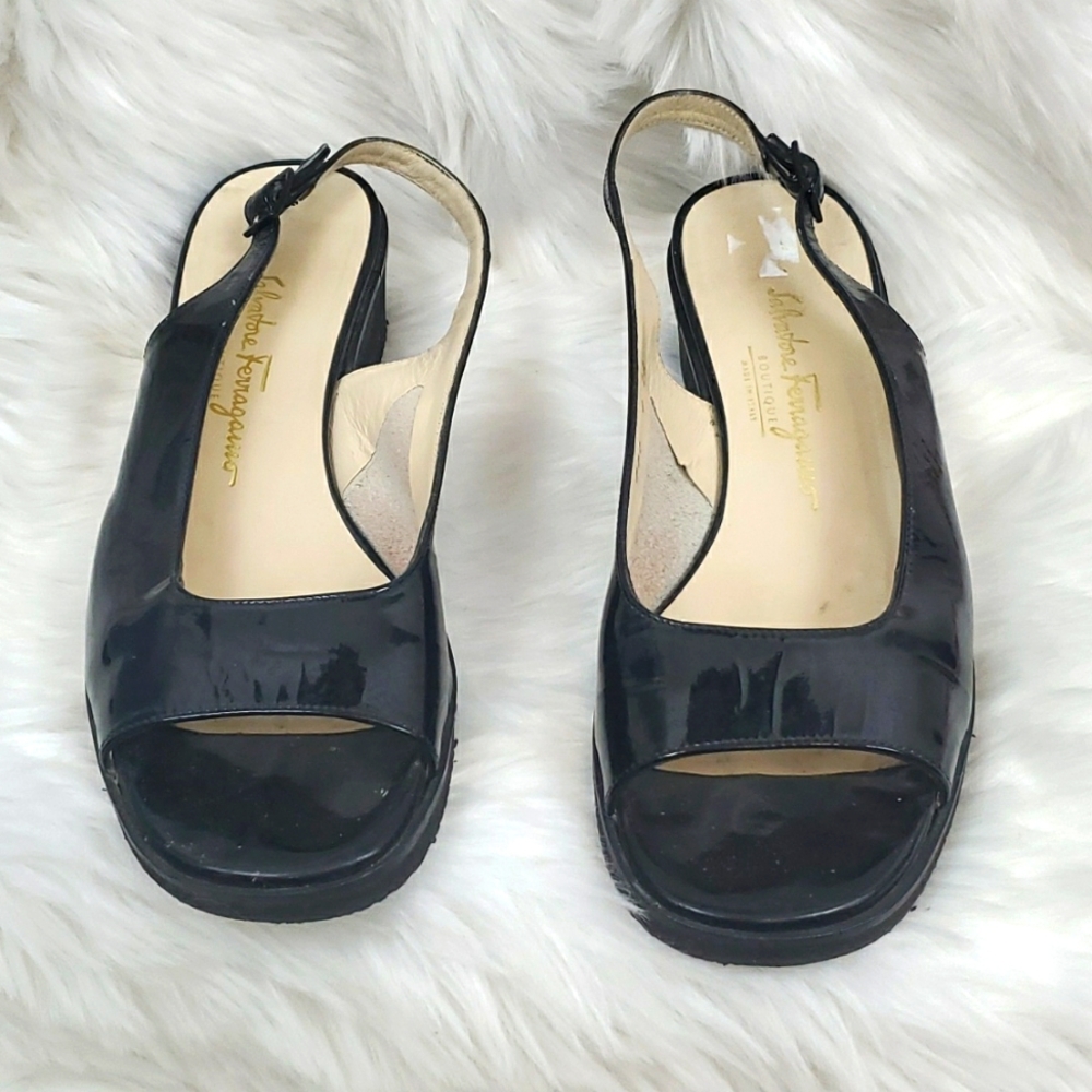 Salvatore Ferragamo black leather sandals platform open toe women size 8